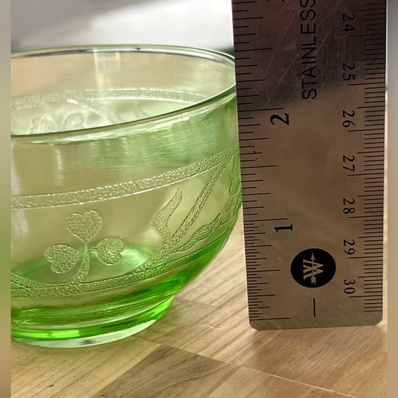 Rare Vintage 1930’s Hazel Atlas Uranium Glass Tea Cup and Saucer Clover Motif - Picture 9 of 10